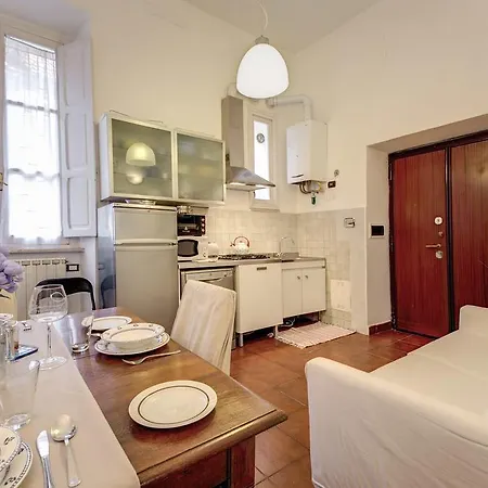 Massenzio Apartman